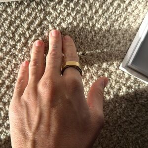 Gold size 8 Heritage Oura Ring gen3